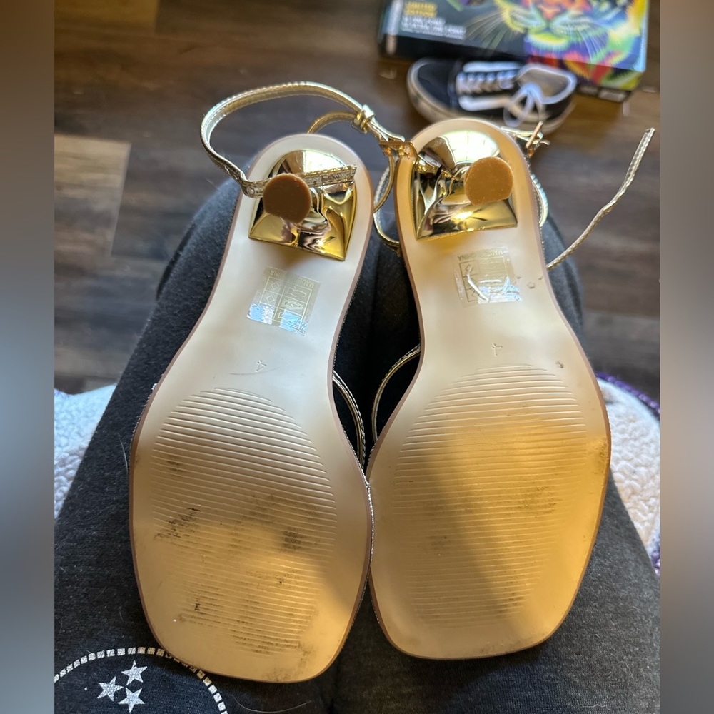 Schuh Rhinestone Heels - Picture 2 of 4